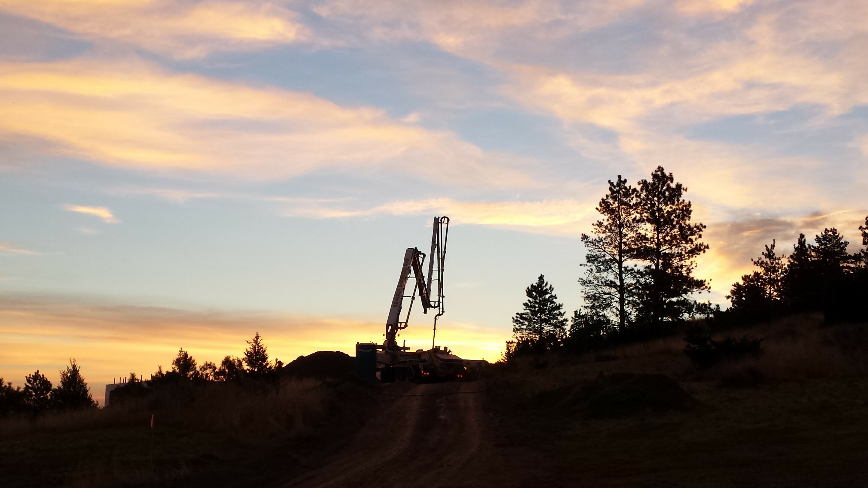 Concrete-pump-at-dawn